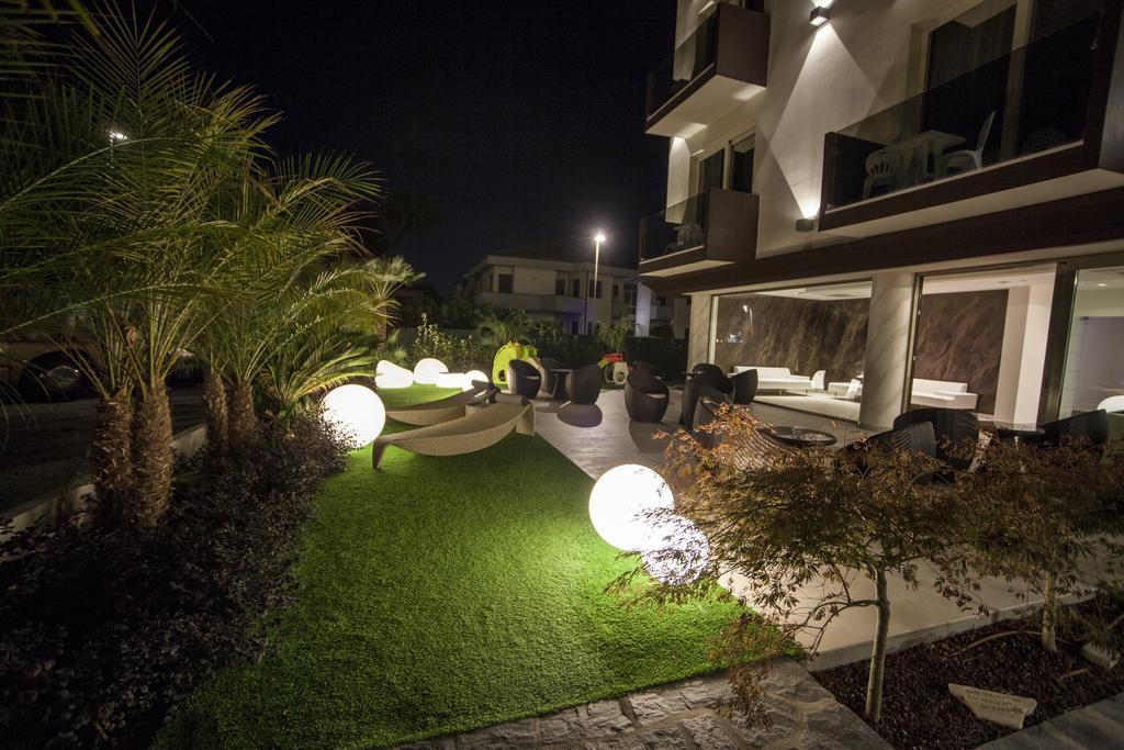 Hotel Pineta Mare Lido di Camaiore Exterior foto
